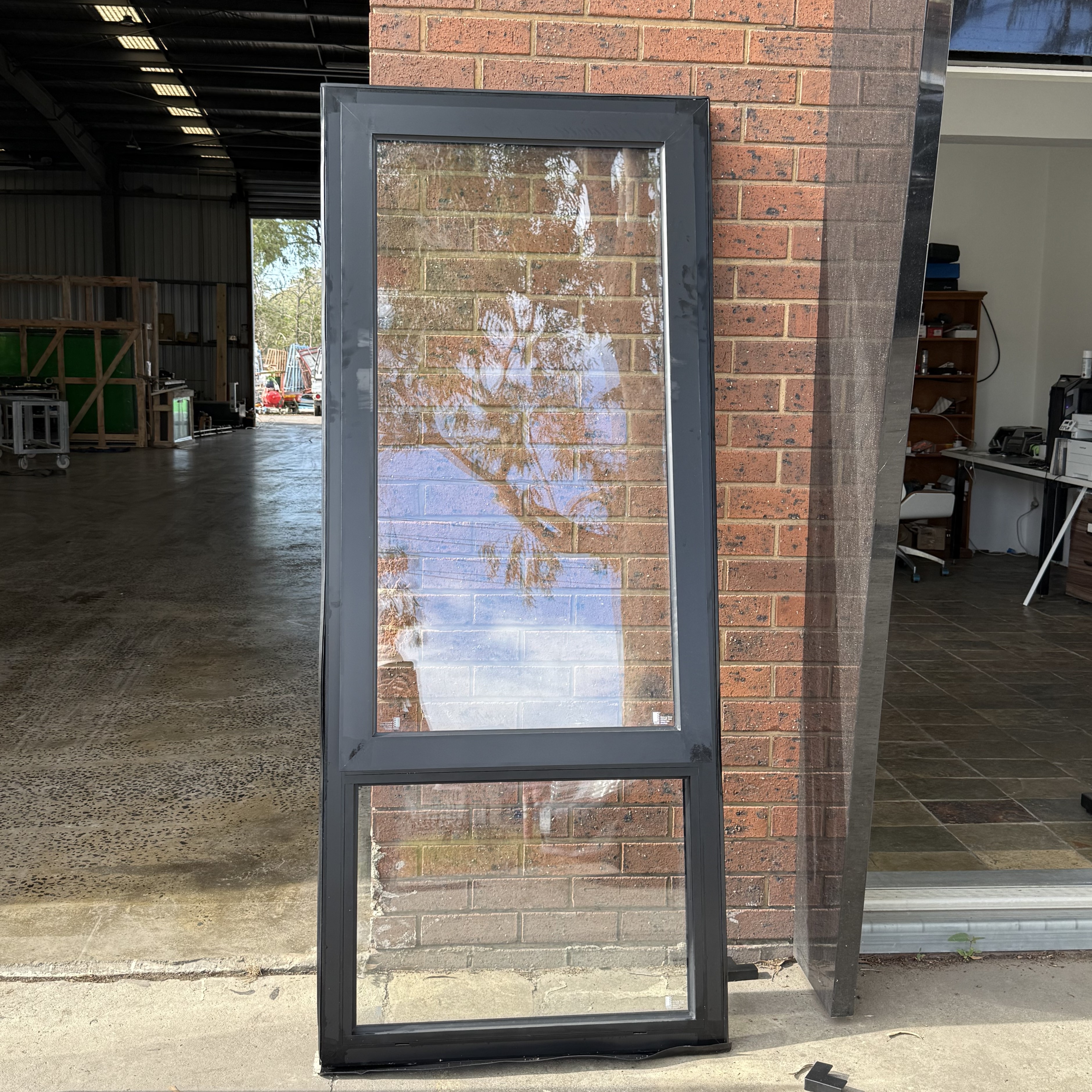Aluminum Awning Windows 980mm (W) x 1800mm (H) Black $650